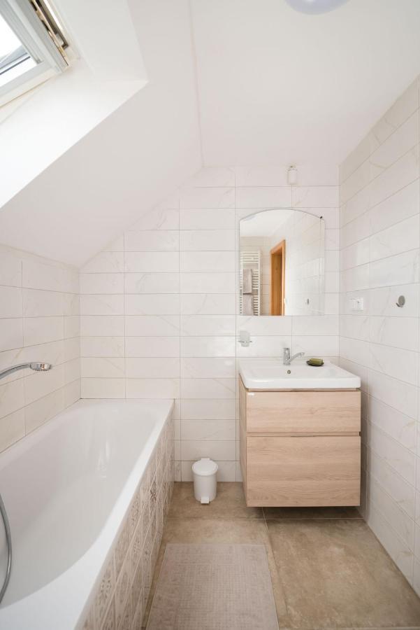 Ayni Apartman Semily Exteriör bild