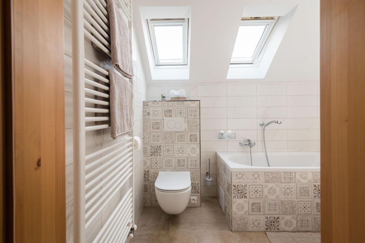 Ayni Apartman Semily Exteriör bild