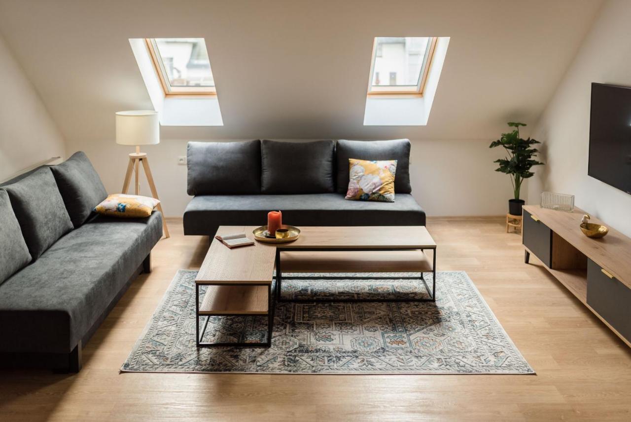 Ayni Apartman Semily Exteriör bild